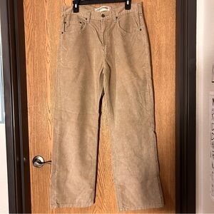Levi’s 569 Loose Straight fit 32x30 Tan Corduroy Pants